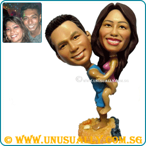 Custom 3D Caricature Lovely Peggy-Back Couple Figurines